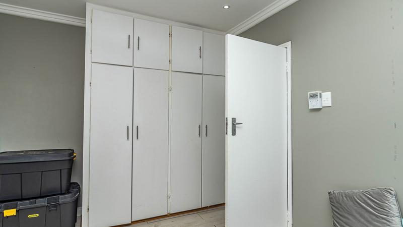 7 Bedroom Property for Sale in Dana Bay Western Cape